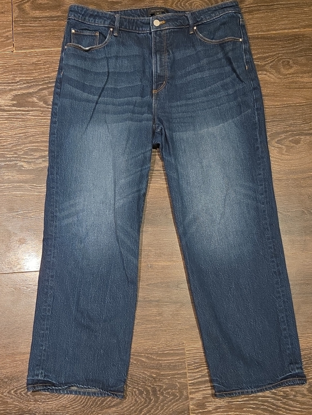 ❤️ ANN TAYLOR CURVY STRAIGHT LEG JEANS, MID-RISE, 12 (31)